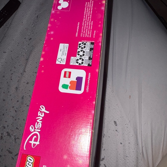 LEGO Disney Princess Castle Set with Green and Blue - Picture 7 of 8